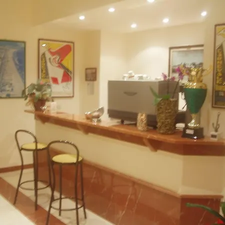 贝拉海滨酒店 酒店 维亚雷焦