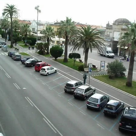 Bella Riviera Lungomare 호텔 3*