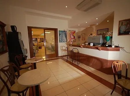 贝拉海滨酒店 酒店