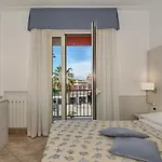 Bella Riviera Lungomare Szálloda 3*