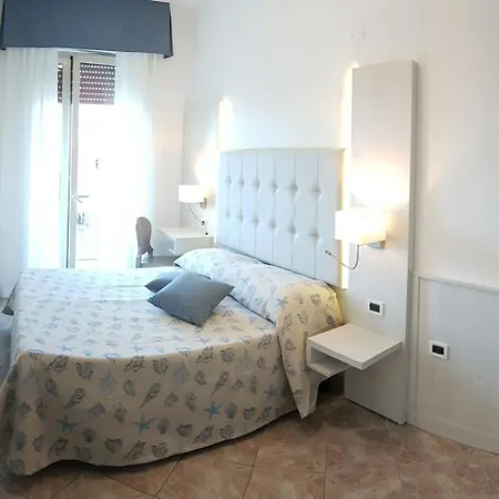 Bella Riviera Lungomare Hotel 3*