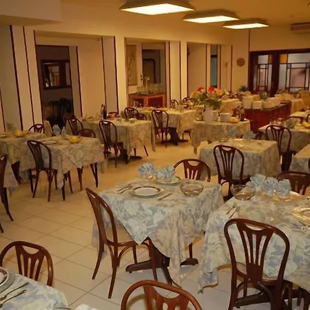 Bella Riviera Lungomare 3* Βιαρέτζιο