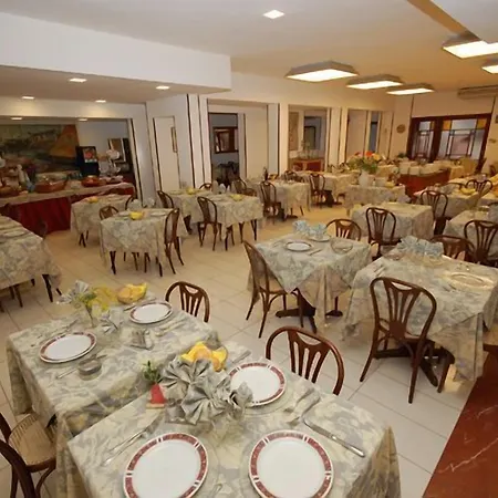 Ξενοδοχείο Bella Riviera Lungomare Βιαρέτζιο