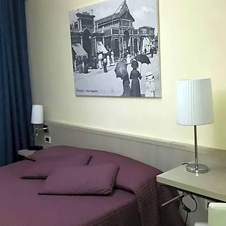 Bella Riviera Lungomare 3* فياريجيو