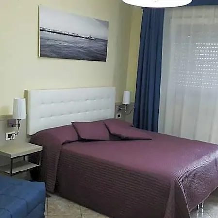 Bella Riviera Lungomare فندق فياريجيو