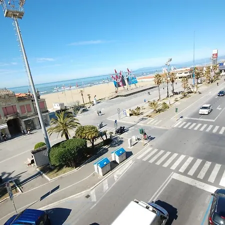 Bella Riviera Lungomare מלון וירג'יו