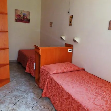 מלון Bella Riviera Lungomare 3*