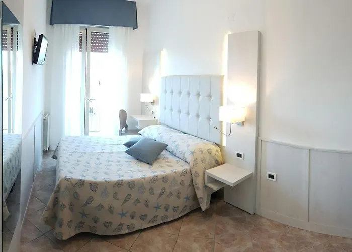 Bella Riviera Lungomare Hotel 3*