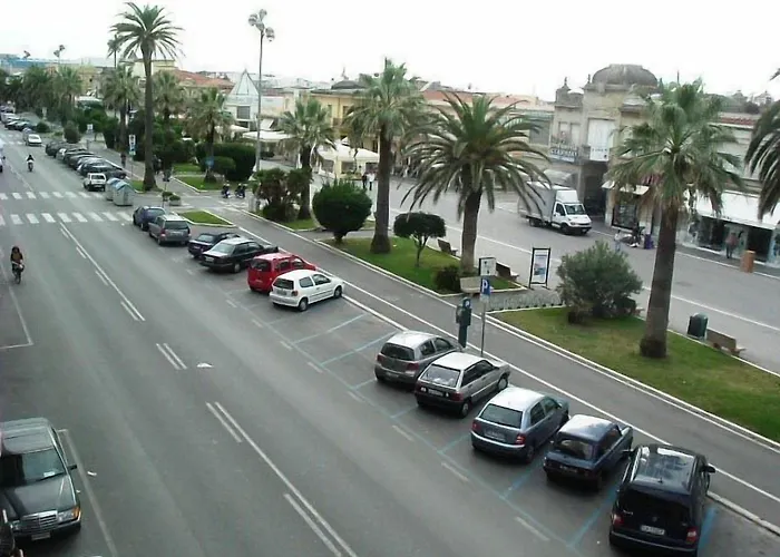 Bella Riviera Lungomare Hotel 3*