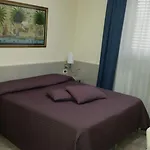 Отель Bella Riviera Lungomare Виареджо