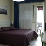 Bella Riviera Lungomare 3* Виареджо