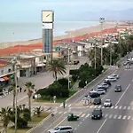 Отель Bella Riviera Lungomare Виареджо